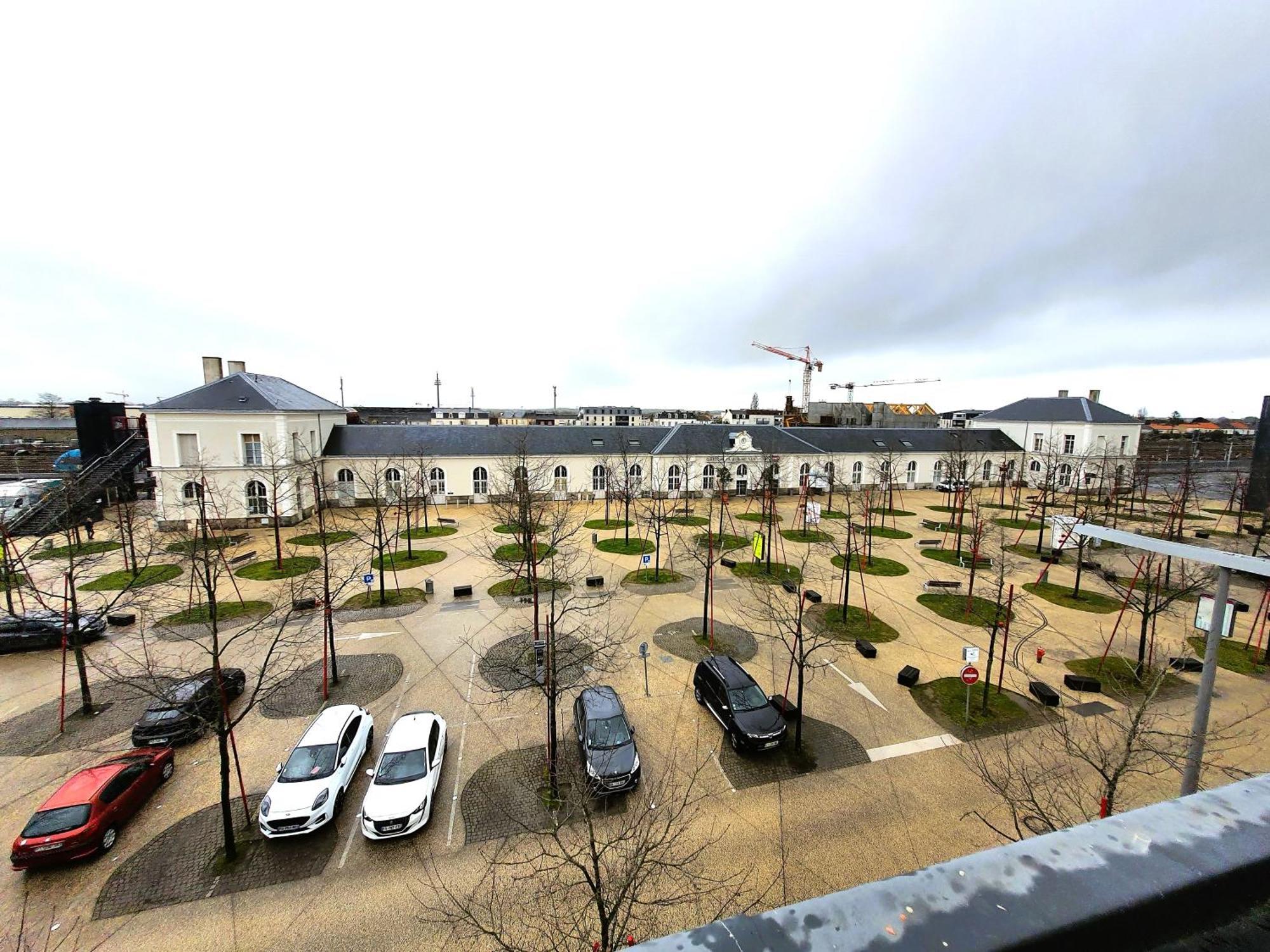 Hotel De La Gare - Restaurant Bistro Quai La Roche-sur-Yon Zewnętrze zdjęcie