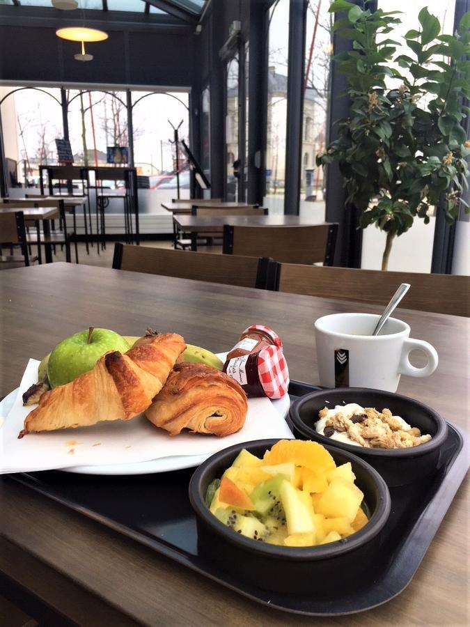 Hotel De La Gare - Restaurant Bistro Quai La Roche-sur-Yon Zewnętrze zdjęcie