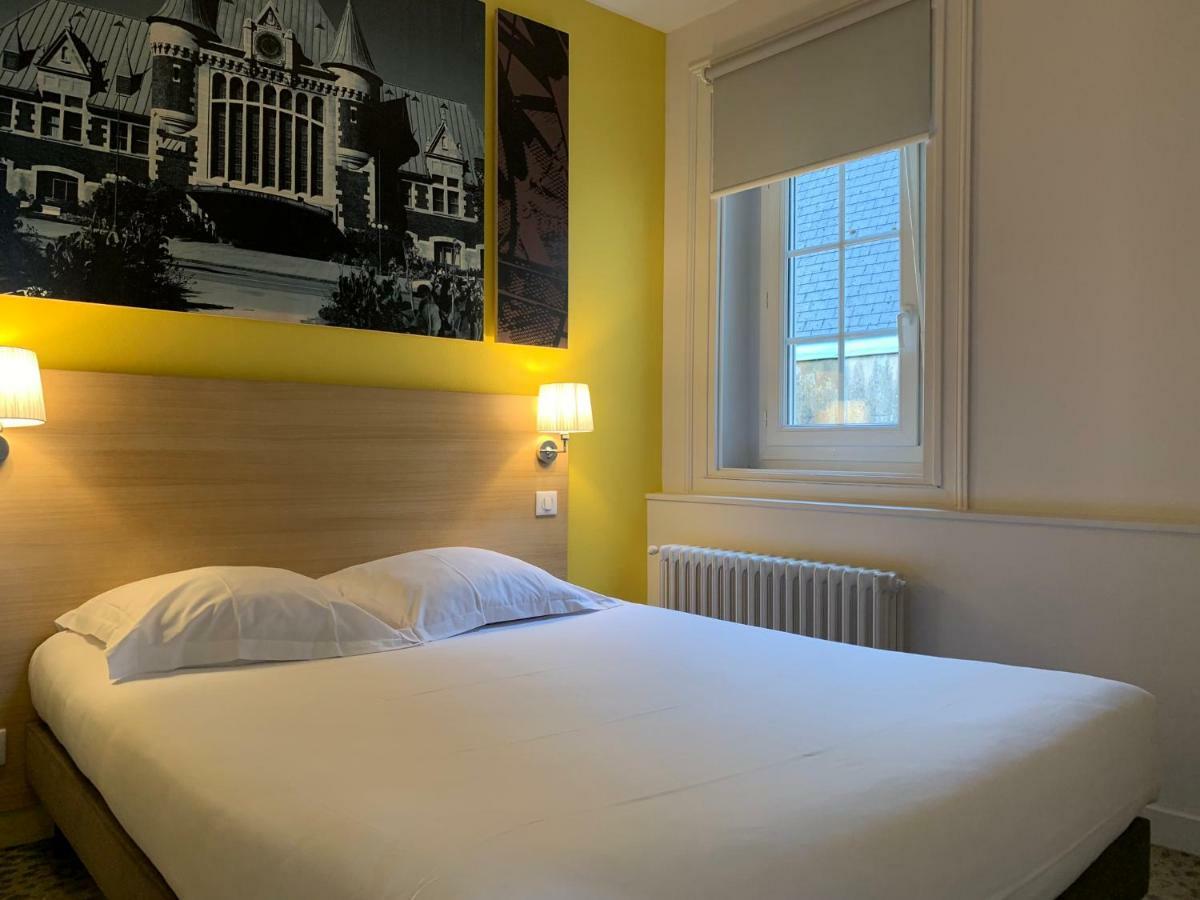 Hotel De La Gare - Restaurant Bistro Quai La Roche-sur-Yon Zewnętrze zdjęcie